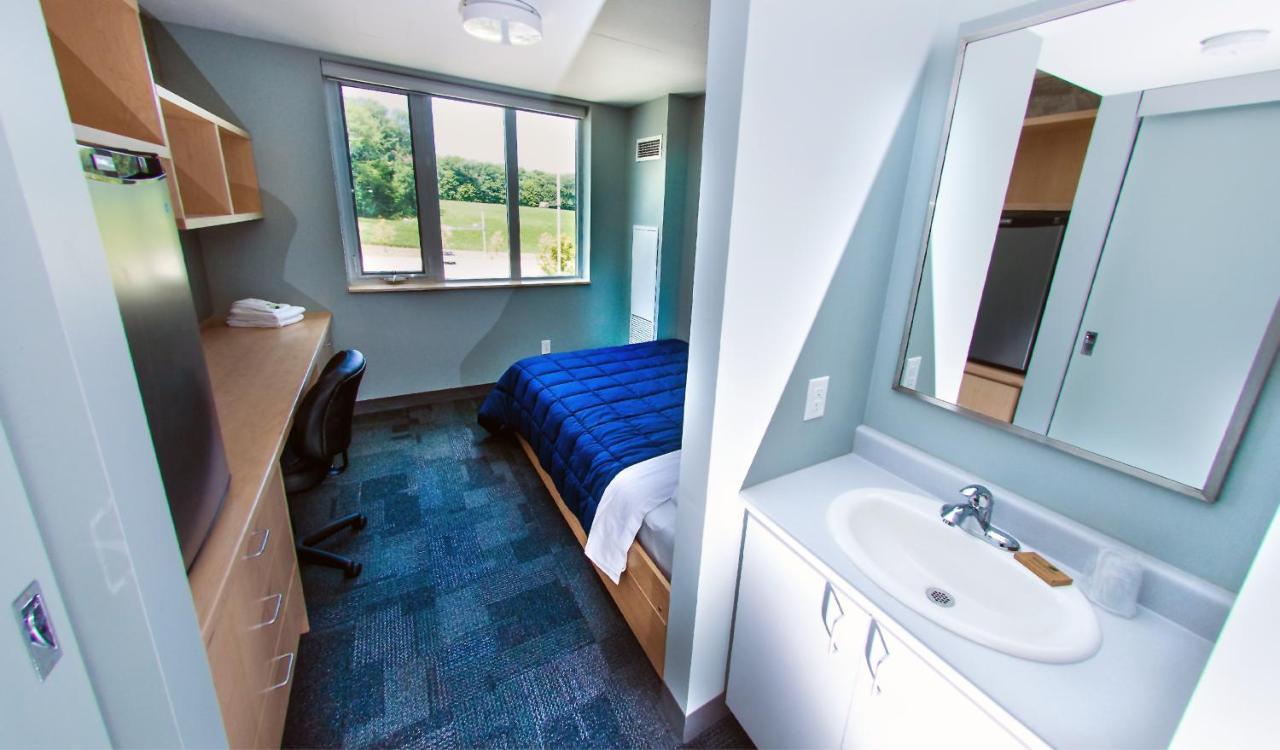 Lakehead University Residence And Conference Centre Orillia Eksteriør bilde