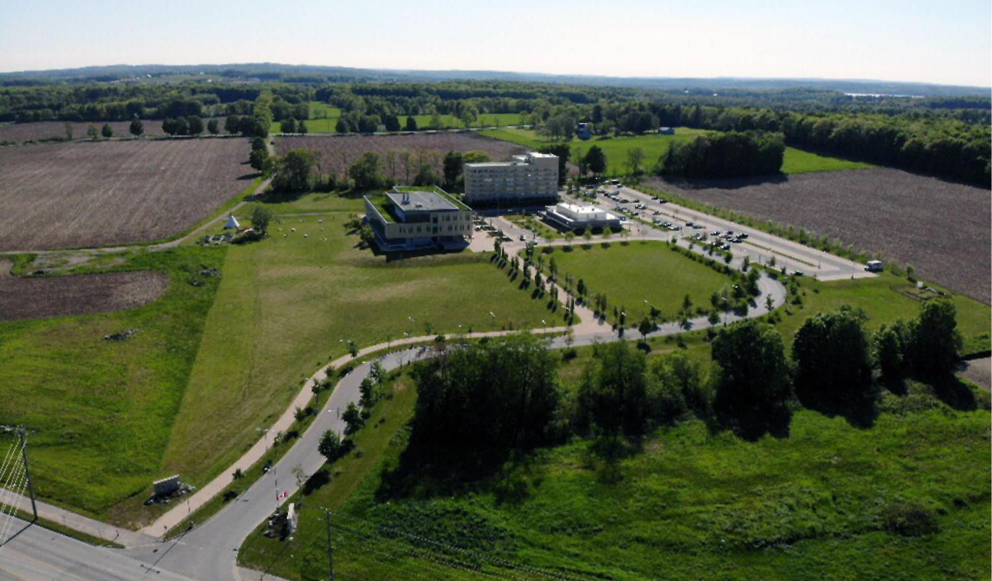 Lakehead University Residence And Conference Centre Orillia Eksteriør bilde